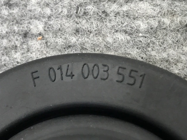 新品!エブリィ/キャリィ/ワゴンR 等 純正  ヘッドライト ソケット カバー F 014 003 551 35125-75H40 スズキ(139008)
