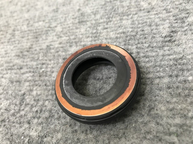 新品!ハイラックスサーフ/トヨエース/ランクル 等 社外  スパーク プラグ ホール シール 23682-30020 トヨタ(139025)