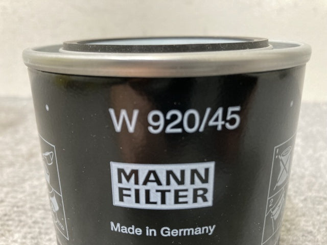 新品!エクスプローラー  オイル フィルター MANN FILTER W 920/45 F1AZ6731BD フォード(139033)