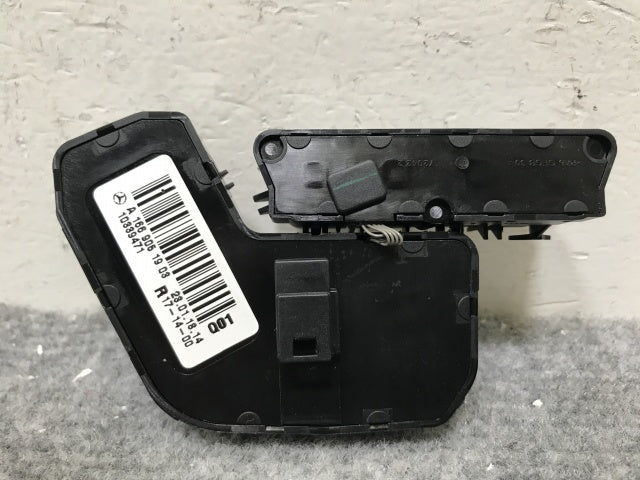 新品!GLクラス X166 純正 左ハンドル用 助手席側(右) シート調整スイッチ 166 905 19 03 1669051903 メルセデスベンツ(139036)