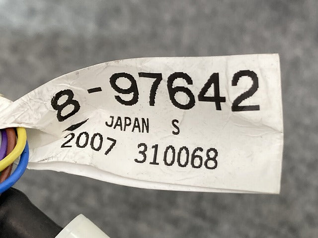 新車取り外し!ギガ 大型 2代目 2015- 右 ミラーステー ブラック ソリッド いすゞ(139044)