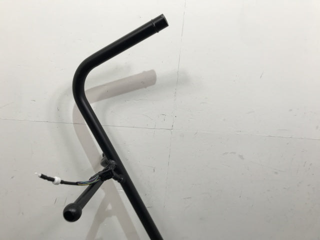 新車取り外し!ギガ 大型 2代目 2015- 純正 左 ドアミラー ステー ブラック ソリッド いすゞ(139047)