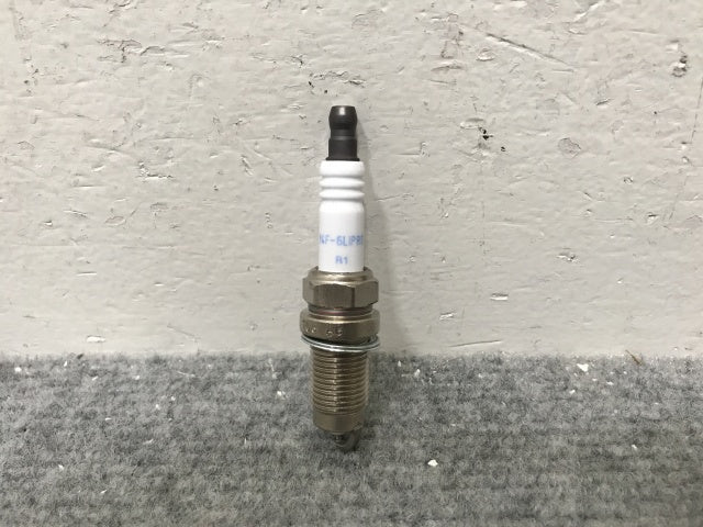 新品! 社外  スパーク プラグ BERU 14F-6LIPRS フォルクスワーゲン/アウディ(139051)