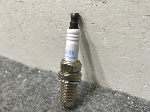新品! 社外  スパーク プラグ BERU 14F-6LIPRS フォルクスワーゲン/アウディ(139053)