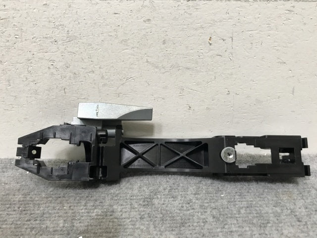 新品!ランディ C26/SC26/SNC26/SHC26 純正 サイド アウト ハンドル 82811-51Z60 スズキ(139057)
