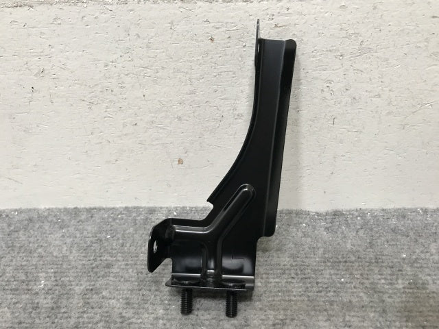 新品!ギガ 大型 2代目 2015- フロント バンパー 取付用 ステー BRKT-SET-STD いすゞ(139068)