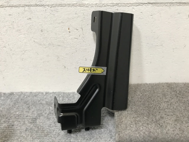 新品!ギガ 大型 2代目 2015- フロント バンパー 取付用 ステー BRKT-SET-STD いすゞ(139068)