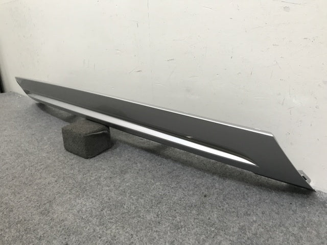 新車取り外し!ヴェゼル/VEZEL/e:HEV RV3/RV4/RV5/RV6 純正 リア ガーニッシュ 71562-3M0-N0 シルバー メタリック ホンダ(139125)