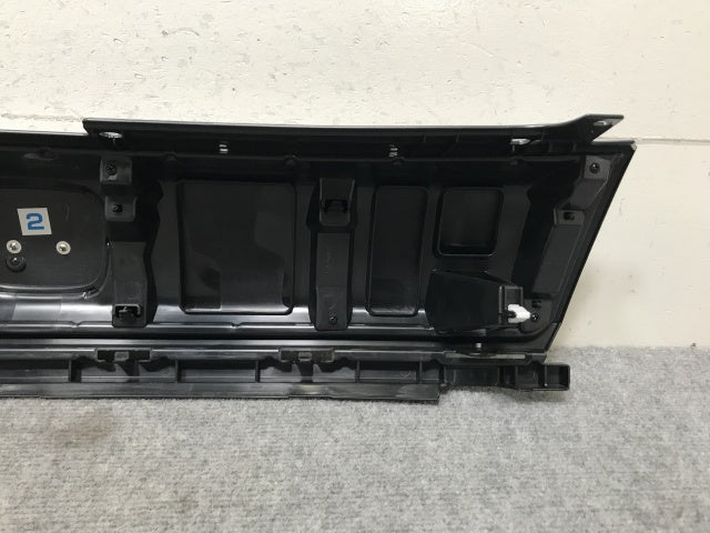 新車取り外し!フリード クロスター GT2/GT4 e:HEV/GT6/GT8 純正 フロント グリル/ラジエーターグリル 71202-33F-N01-M1 ホンダ(139167)