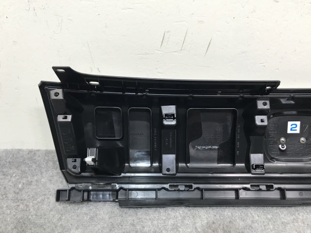 新車取り外し!フリード クロスター GT2/GT4/e:HEV/GT6/GT8 純正 フロント グリル/ラジエーターグリル 71202-33F-N01-M1 ホンダ(139169)