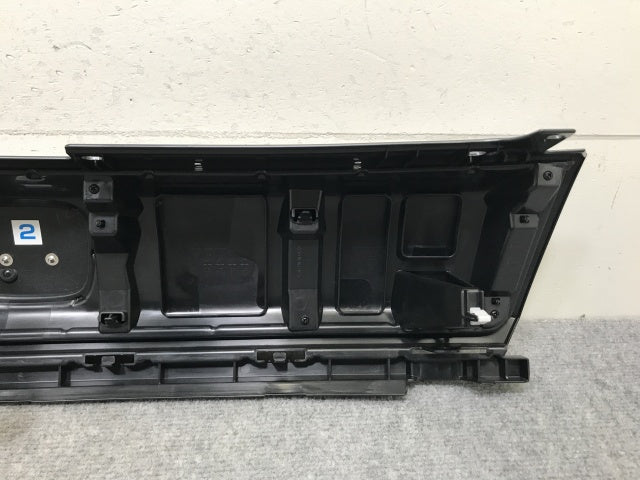新車取り外し!フリード クロスター GT2/GT4 e:HEV/GT6/GT8 純正 フロント グリル/ラジエーターグリル 71202-33F-N01-M1 ホンダ(139170)