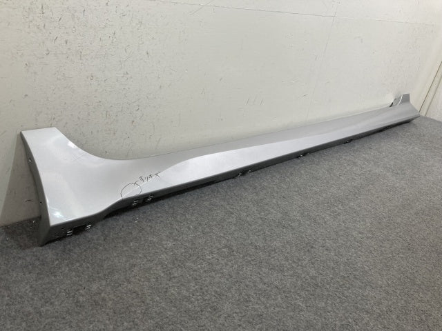 リーフ/LEAF e+ ZE1 純正 右 サイドステップ/サイドスカート 76852 6WK0H ブリリアントシルバーメタリック K23 日産(139182)