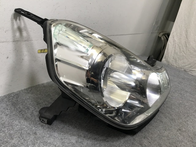 ウィングロード Y12/JY12/NY12 純正 右 ヘッドライト/ランプ ハロゲン レベライザー 刻印0 ICHIKOH 1777 日産(139194)