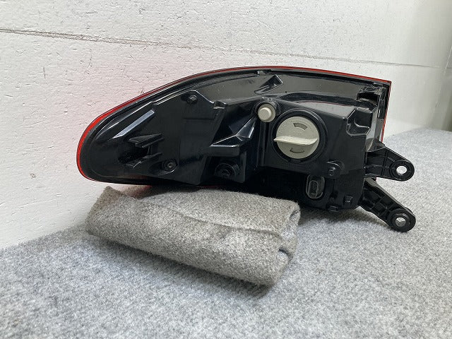X2 F39 純正 右 テールランプ/ライト/レンズ LED F03688000H BMW(139280)