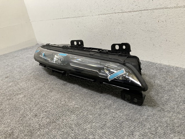 7シリーズ G70 純正 後期 右 ウィンカー LED デイライト ZKW 9879936-11 BMW(139288)