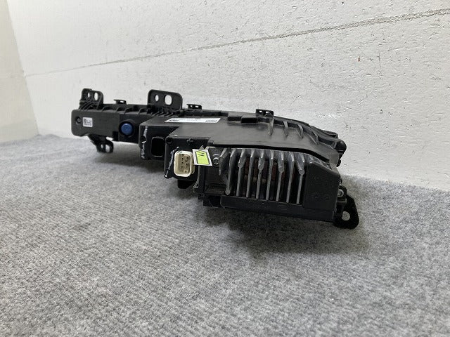 7シリーズ G70 純正 後期 右 ウィンカー LED デイライト ZKW 9879936-11 BMW(139288)