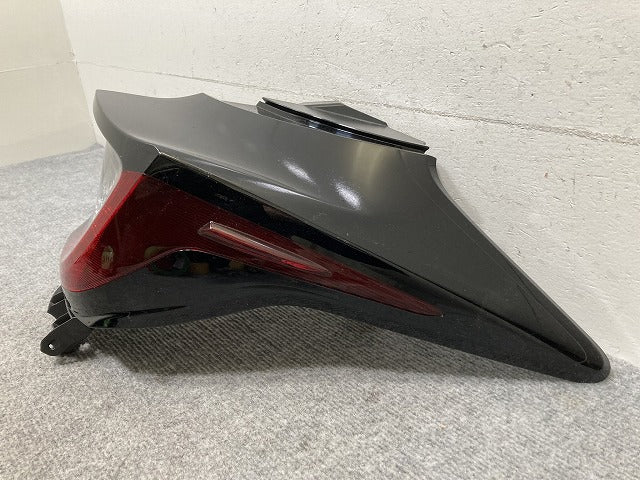 ヤリス KSP210/MXPA10/MXPA15 ハイブリッド/MXPH10/MXPH15 MXPH14/MXPH17 純正 右テールランプ/ライト/レンズ ハロゲン KOITO K0-9(139359)