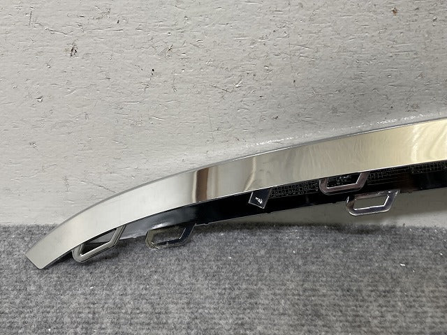 新品!Eクラス W212 純正 右 フロント バンパグリルモール A212 855 08 00/A212 885 28 74 2128852874 メッキ メルセデスベンツ(139426)