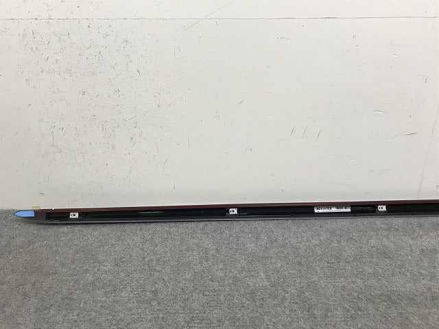 新品!A4(B9) 8W 系 純正 右 サイド モール 8W0 853 932 未塗装 アウディ(139428)