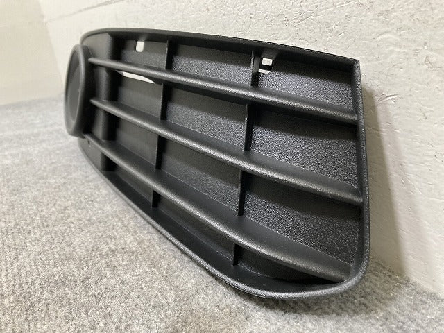 新品!A4(B8) 8K 系/2007-2015 純正 右 フォグカバー/フォグランプカバー 8K0 807 682 A 8K0807682A01C 素地 アウディ(139462)