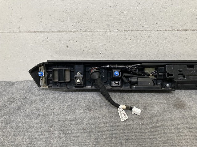 セレナ ハイウェイスター/S/X/G/XV/C27/GFC27/GFNC27/GC27/GNC27 e-POWER/HC27/HFC27 純正 リア ガーニッシュ 90810 5T※5A メッキ(139206)