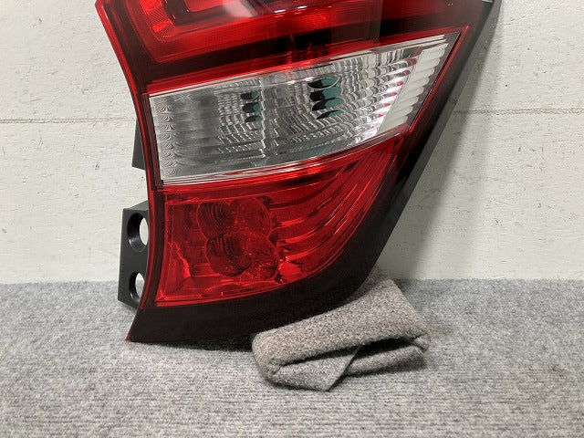 ノート/NOTE E12/NE12 e-POWER/HE12/SNE12 純正 後期 右 テールランプ/ライト/レンズ LED ICHIKOH D202/26550-5WK0B 日産(139526)