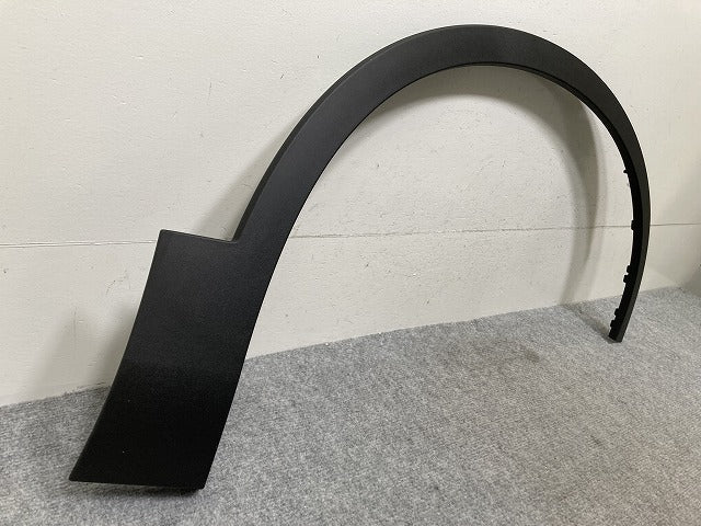 新品!XC40 XB系 純正 右 フロント フェンダーアーチモール/オーバーフェンダー 32409195 素地 ボルボ(139537)