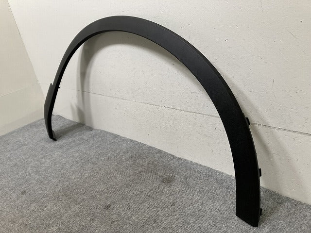 新品!XC40 XB系 純正 右 フロント フェンダーアーチモール/オーバーフェンダー 32409195 素地 ボルボ(139537)