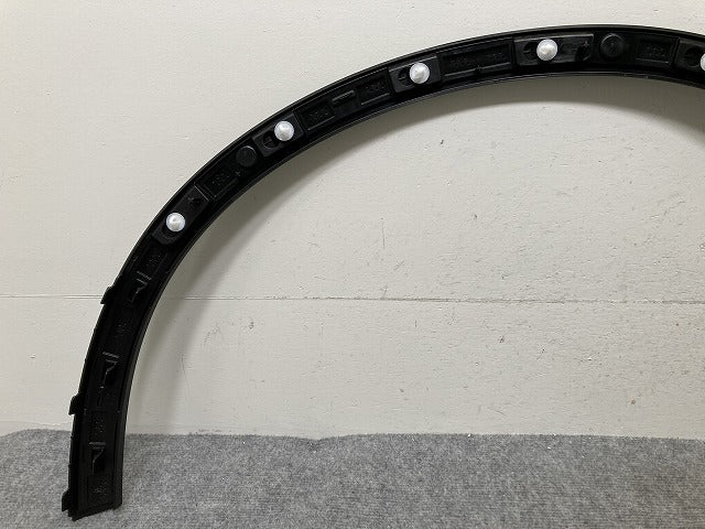 新品!XC40 XB系 純正 右 フロント フェンダーアーチモール/オーバーフェンダー 32409195 素地 ボルボ(139537)