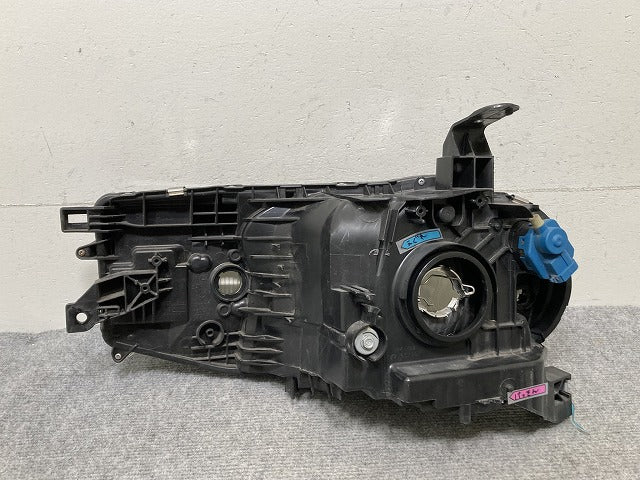 キューブ Z12/NZ12 純正 右 ヘッドライト/ランプ ハロゲン レベライザー 刻印ZA STANLEY P8190 R 日産(139540)