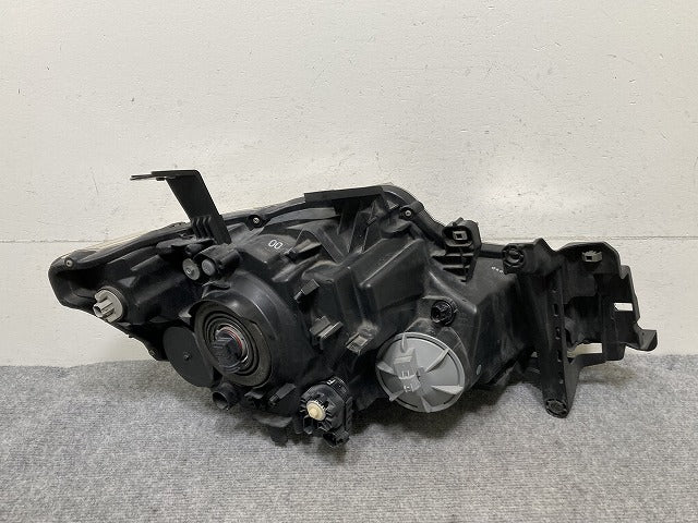 ステップワゴン RK1/RK2 純正 左 ヘッドライト/ランプ ハロゲン レベライザー 刻印00 KOITO 100-22012 ホンダ(139541)