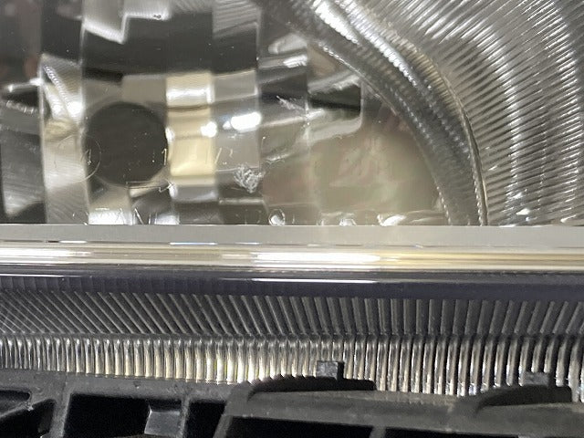 プレマシー/ラフェスタ CW/CWEAW/CWEFW/CWFFW 純正 右 ヘッドライト/ランプ レベライザーハロゲン 刻印エ STANLEY P9566R マツダ(139551)