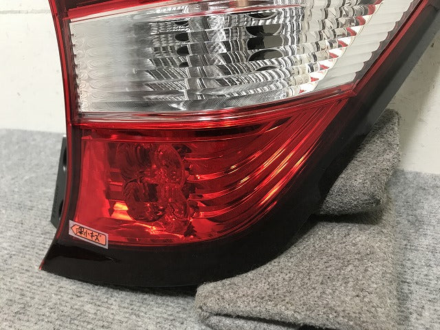 ノート/NOTE e-POWER E12/HE12/NE12/SNE12 純正 後期 右 テールランプ/ライト/レンズ LED ICHIKOH D202/26550-5WK0A 日産(139585)