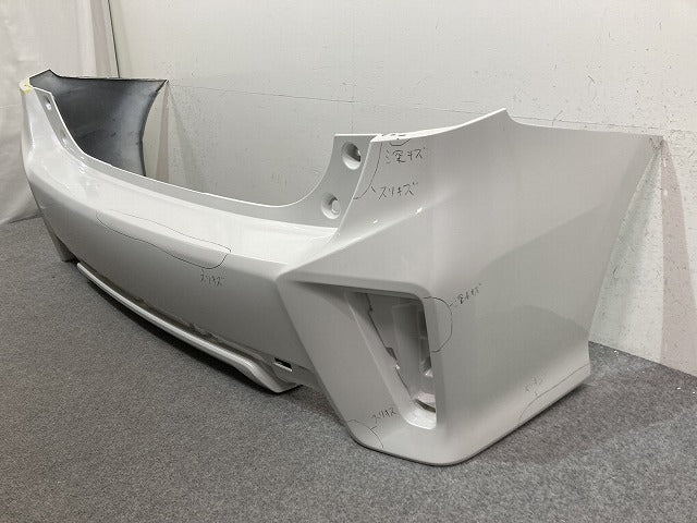 プリウス/アルファ/α G's/GRスポーツ ZVW40W/ZVW41W 純正 後期 リア バンパー 52159-47200 ホワイトパールクリスタルシャイン 070(139620