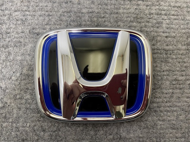 新車取り外し!ZR-V/ZRV e:HEV RZ3/RZ4/RZ5/RZ6 純正 エンブレム/オーナメント 75701-TPG-A000 シルバー メタリック ホンダ(139772)