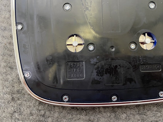 新車取り外し!ZR-V/ZRV e:HEV RZ3/RZ4/RZ5/RZ6 純正 エンブレム/オーナメント 75701-TPG-A000 シルバー メタリック ホンダ(139772)
