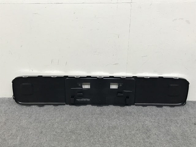 新車取り外し!フリード クロスター GT2/GT4 e:HEV/GT6/GT8 純正 フロント ロア グリル 71152-33F-N0 ホンダ(139785)
