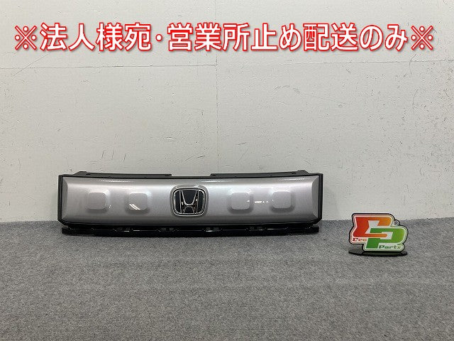 新車取り外し!フリード クロスター GT2/GT4 e:HEV/GT6/GT8 純正 フロント グリル/ラジエーターグリル 71201-33F-N01-M1 シルバー(139787)