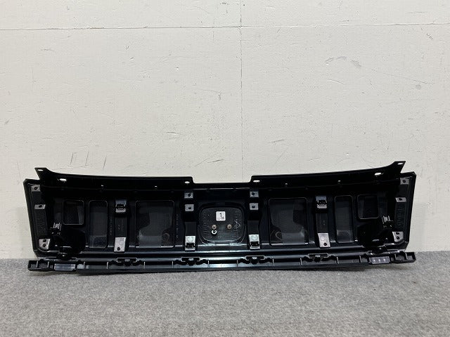 新車取り外し!フリード クロスター GT2/GT4 e:HEV/GT6/GT8 純正 フロント グリル/ラジエーターグリル 71201-33F-N01-M1 シルバー(139787)