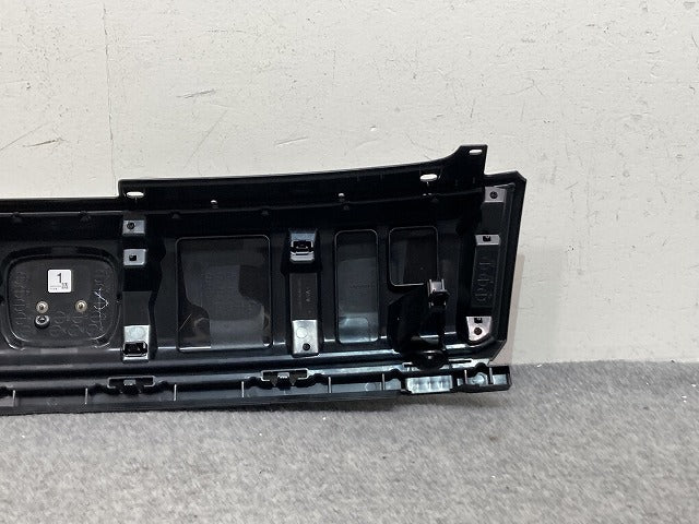 新車取り外し!フリード クロスター GT2/GT4 e:HEV/GT6/GT8 純正 フロント グリル/ラジエーターグリル 71201-33F-N01-M1 シルバー(139787)