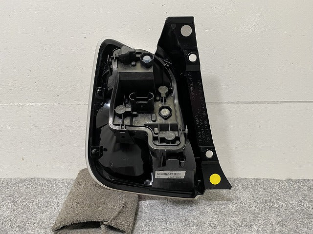 新品!500 31212/31209 純正 右 テールランプ/ライト/レンズ LED AL Automotive Lighting 51885545 51885545 フィアット(139864)