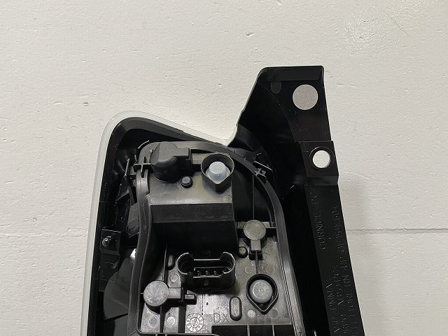 新品!500 31212/31209 純正 右 テールランプ/ライト/レンズ LED AL Automotive Lighting 51885545 51885545 フィアット(139864)