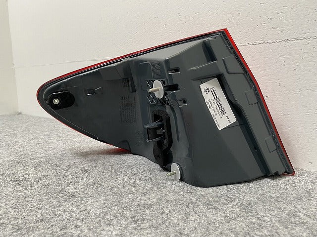 新品!5シリーズ F10 純正 前期 右 テールランプ/ライト/レンズ LED HELLA 173462-02 63217203230 BMW(139893)