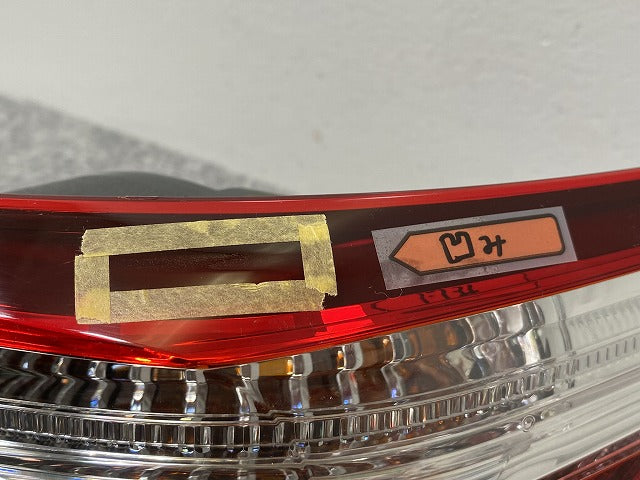 LS/LS460/LS600 USF40/USF41/USF45/USF46/UVF45/UVF46 純正 前期 右 テールランプ/ライト/レンズ LED KOITO 50-89 レクサス(139904)