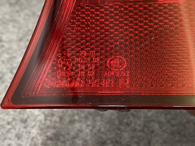 LS/LS460/LS600 USF40/USF41/USF45/USF46/UVF45/UVF46 純正 前期 右 テールランプ/ライト/レンズ LED KOITO 50-89 レクサス(139904)