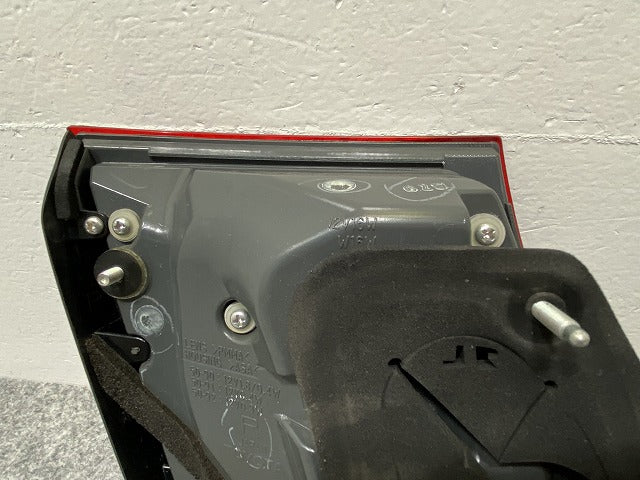 LS/LS460/LS600 USF40/USF41/USF45/USF46/UVF45/UVF46 純正 前期 右 フィニッシャーランプ/テールランプ/ライト/レンズ LED 50-91(139910)