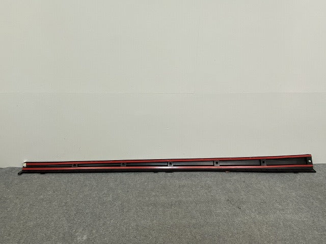 新品!A3 8V系 純正 右 サイドステップ/サイドスカート カバー 8V4.854.536 A 8V4854536A 素地 アウディ(139911)