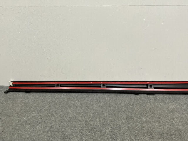 新品!A3 8V系 純正 右 サイドステップ/サイドスカート カバー 8V4.854.536 A 8V4854536A 素地 アウディ(139911)