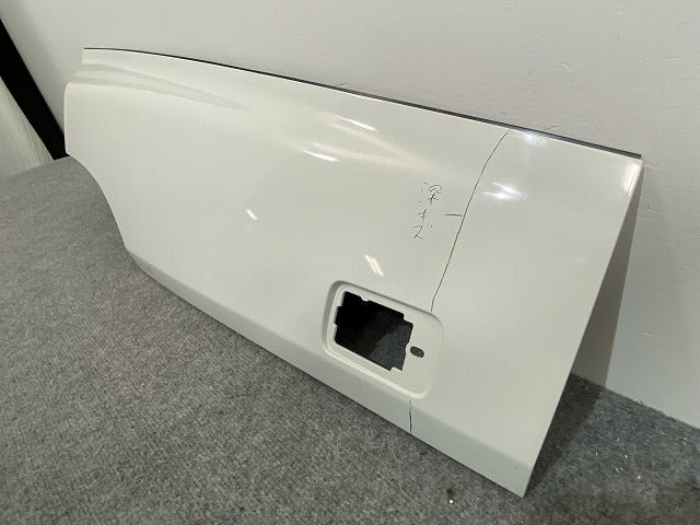 ギガ 大型 初代 1994-2015 10t 純正 右 フロント フェンダー ホワイト ソリッド いすゞ(139928)