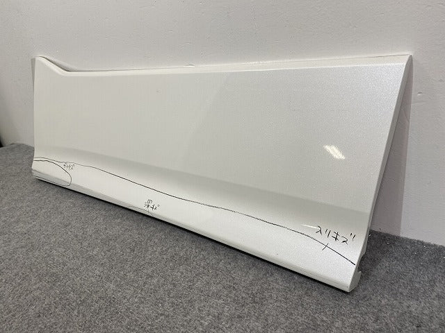 ヴォクシー/ノア Si/ZS 80系/ZRR80W/ZRR85W ハイブリッド/ZWR80W 純正 左 フロント サイドパネル 76904-28140 -A0 ホワイト パール(139981)